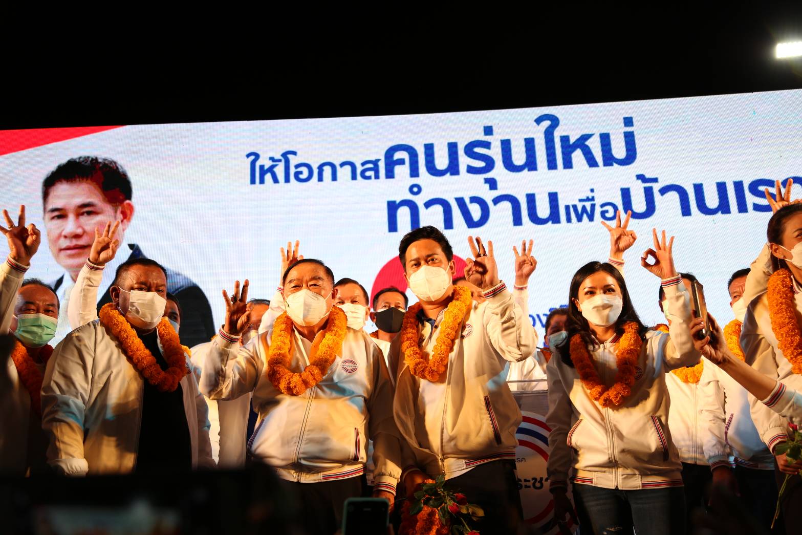"บิ๊กป้อม"ยกทีมบิ๊กพปชร.ลงหาเสียงสงขลา มั่นใจกวาดคะแนนเขต6 ใจถึงพึ่งได้ทำงานเพื่อปชช.