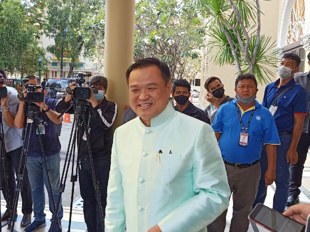 “เสี่ยหนู” รอจังหวะให้กำลังใจ “คุณหญิงสุดารัตน์” หลังโบกมือลาเพื่อไทย ยันความสัมพันธ์เหนียวแน่น 