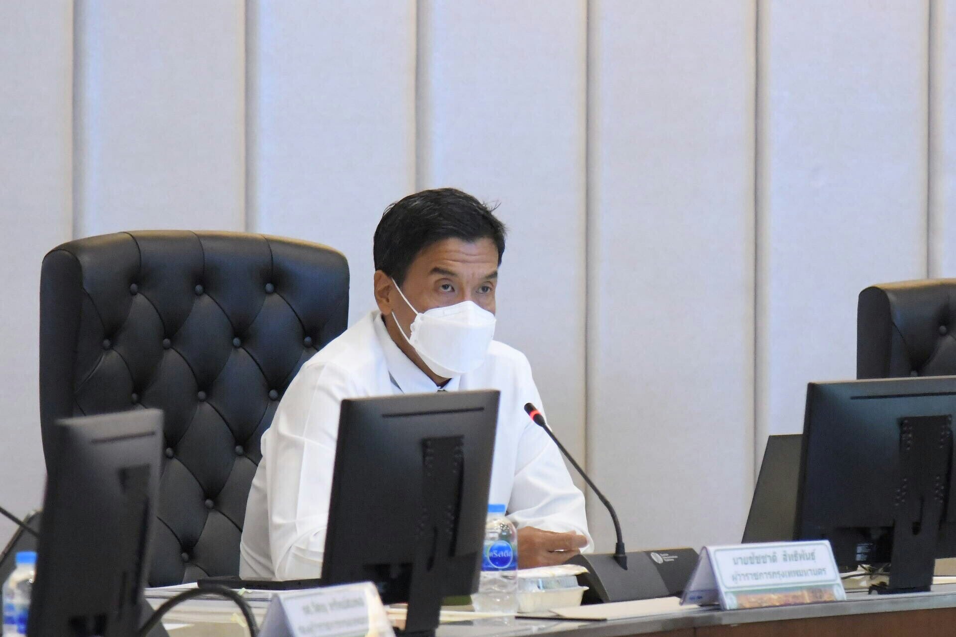 "ชัชชาติ"เริ่ม 16 แผนแก้ฝุ่น PM2.5 จ่อออกประกาศคุมไซต์ก่อสร้าง "ห้ามใช้รถก่อมลพิษ"