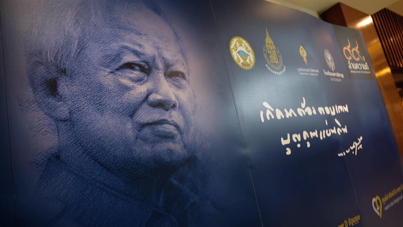 รมช.นิพนธ์ เยี่ยมชมศูนย์ผ่าตัดหัวใจ รัฐบุรุษ โรงพยาบาล มอ.