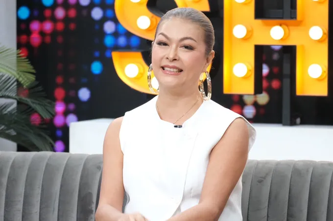 "แชมเปญ เอ็กซ์" โต้ข่าวเม้าท์ชีวิตลำบากเผยเคยป่วยหวิดตาบอด 