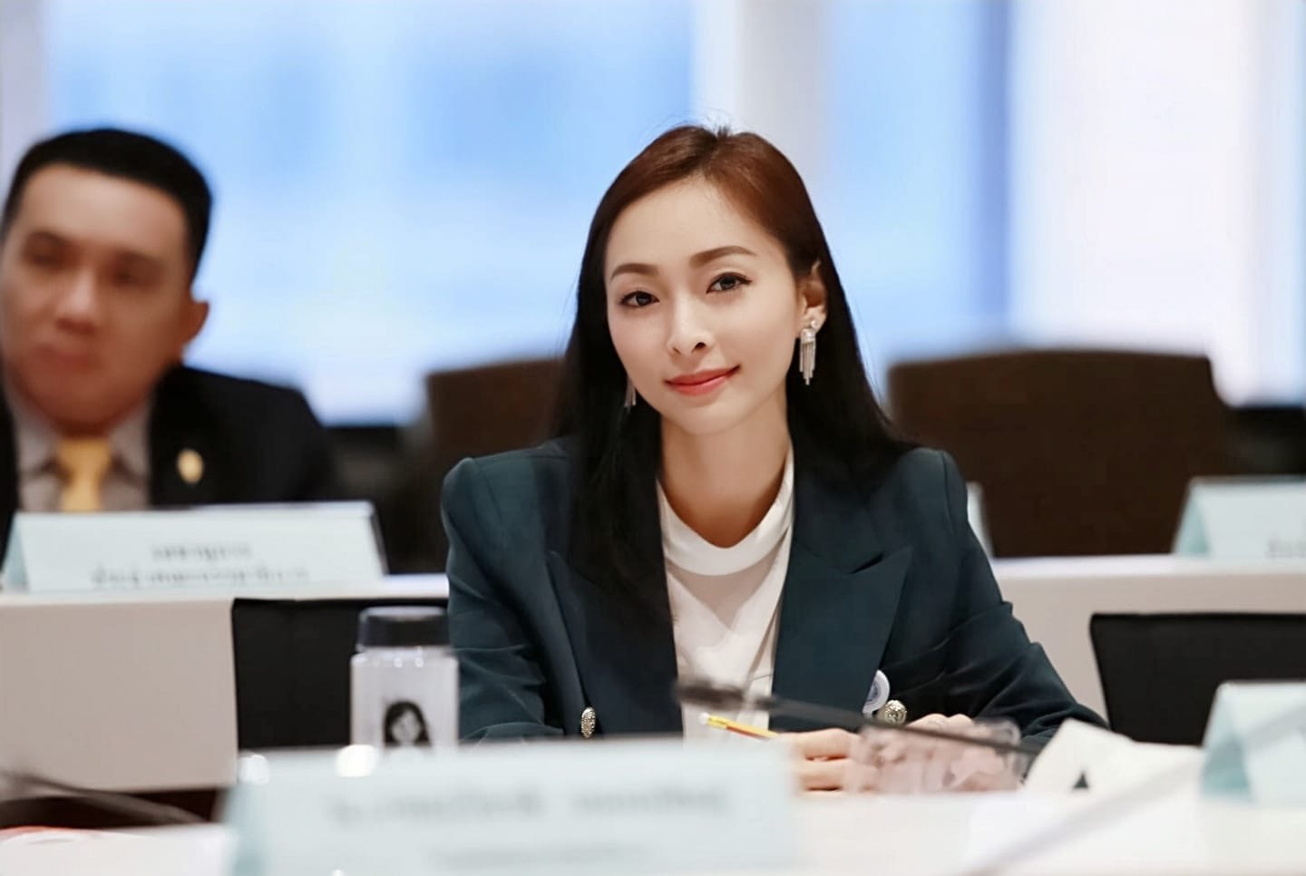 ส.ส.พปชร. เตือน ปชช-ผู้ประกอบการ อย่าหลงผิดใช้ถุงผ้าสปันบอนด์แทนถุงก๊อบแก๊บ ชี้ ทำร้ายโลก ชวนใช้ถุงผ้าจริง
