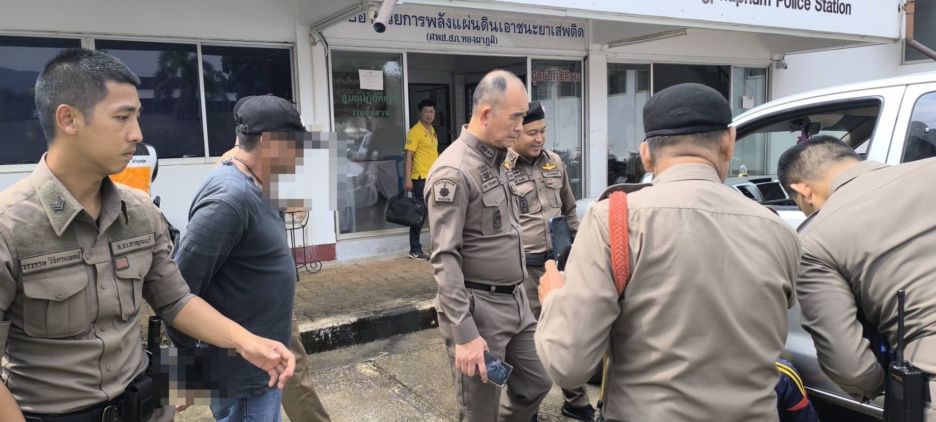 รวบหนุ่มใหญ่วัยใกล้เกษียณรับจ้างขนเฮโรอีนซุกถังน้ำมันหวังผ่านด่านยึดของกลาง 24.5 กก.