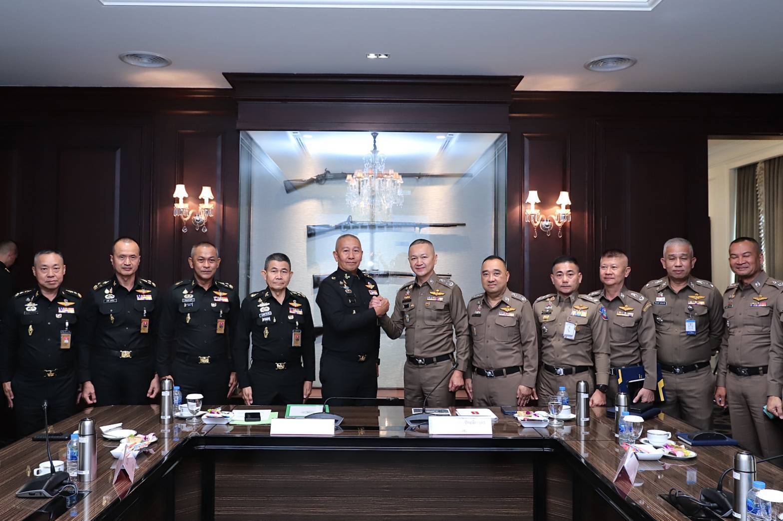 ลุยกวาดล้าง! "ตำรวจ-ทหาร" จับมือปราบปราม "แก๊งคอลเซ็นเตอร์" ให้สิ้นซาก