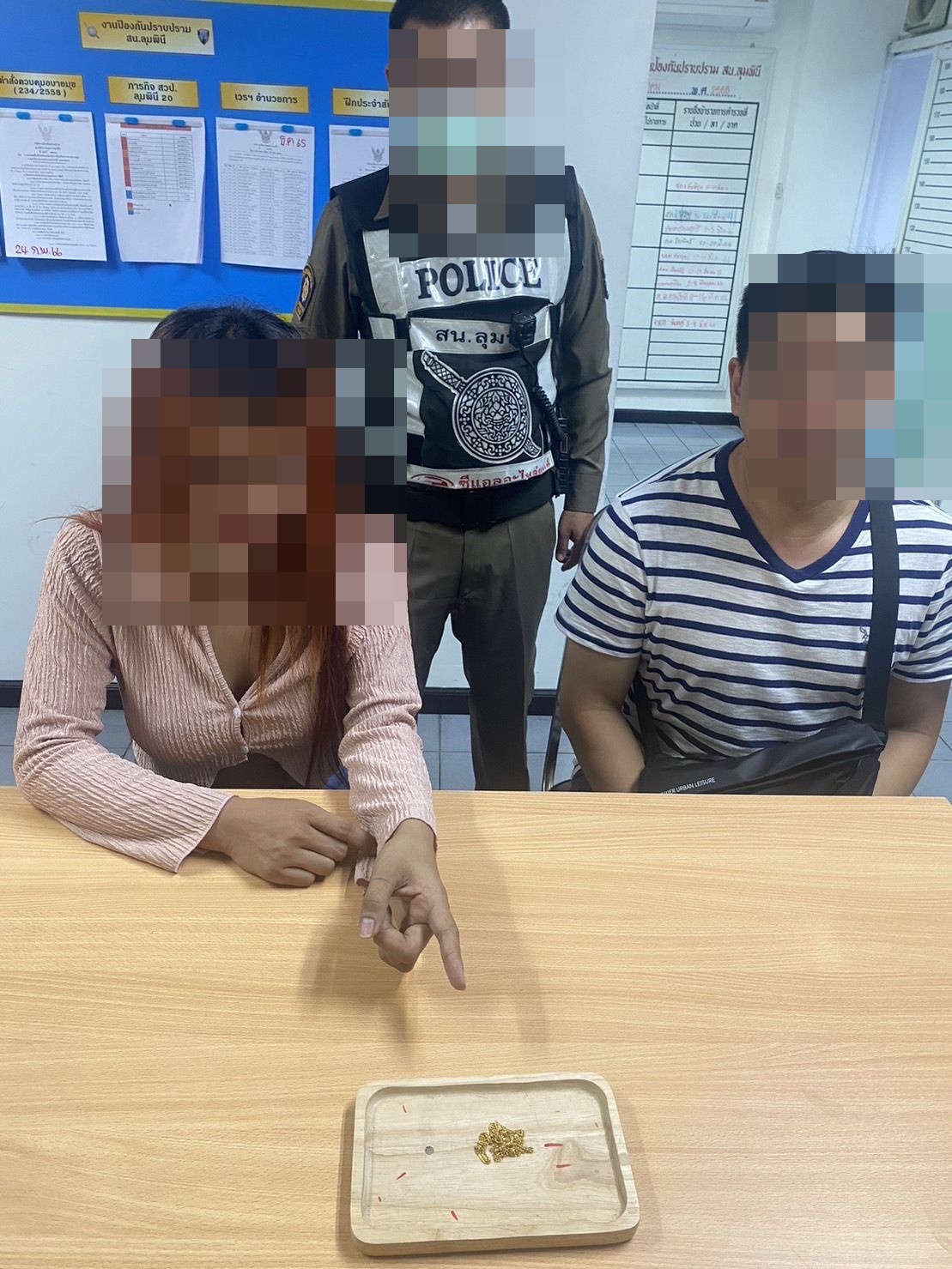 ตะครุบสาวสองกัมพูชามือไวฉกสร้อยคอทองคำนทท.สิงค์โปร์ย่านอโศก