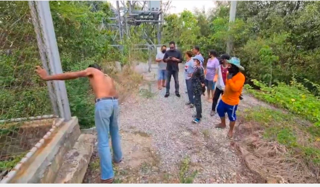 หนุ่มพม่าเข้าไปฉี่ในป่าข้างทาง​  เจอหัวจระเข้โผล่ใต้พื้น​ ตกใจเผ่นป่าราบ