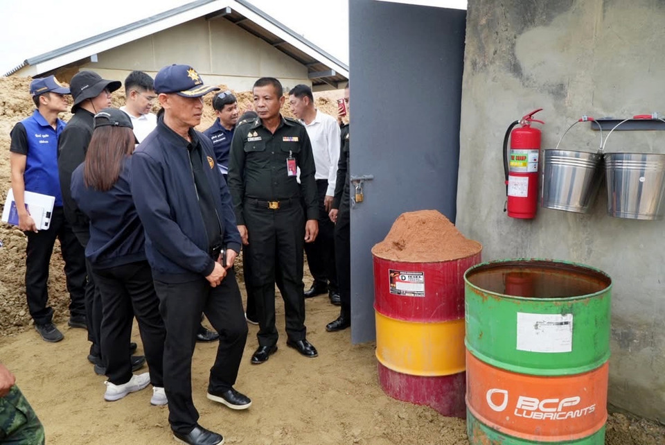 รองผู้ว่าฯ แปดริ้ว ตรวจเข้มสถานที่เก็บวัตถุระเบิด คุมปลอดภัยเหมืองแร่พนมสารคาม