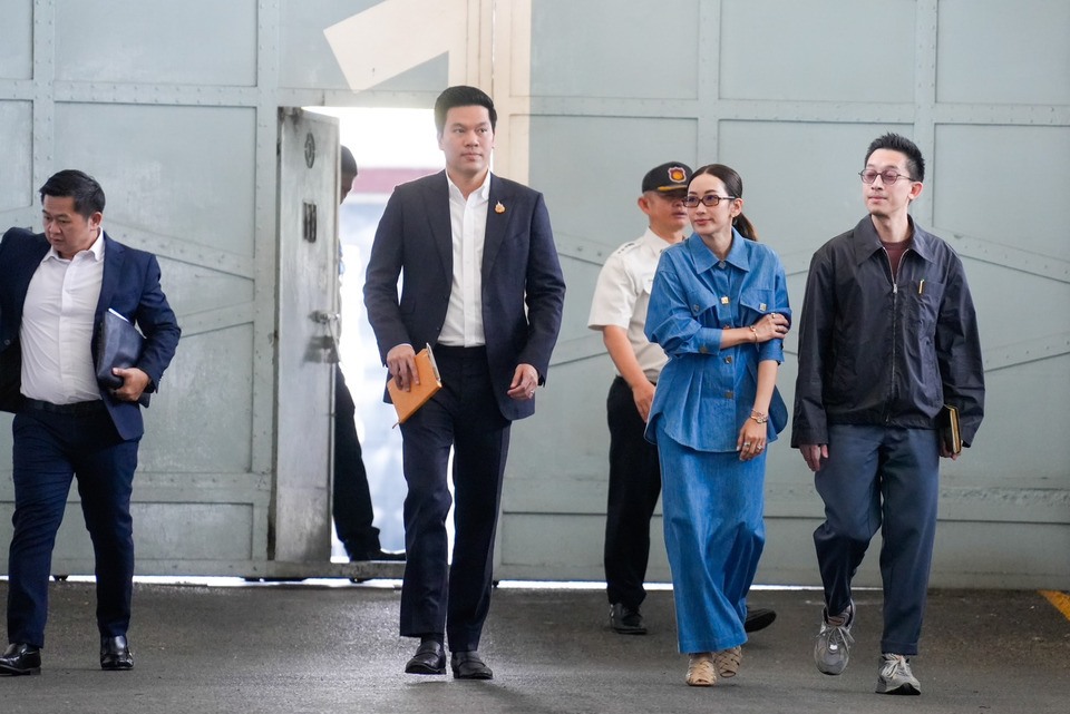 “เอม”พร้อมครอบครัว เยี่ยม “ทักษิณ” ถูกคุมขังครบ 1 เดือน เผย “ทักษิณ” สบายดี สุขภาพจิตเข้มแข็ง
