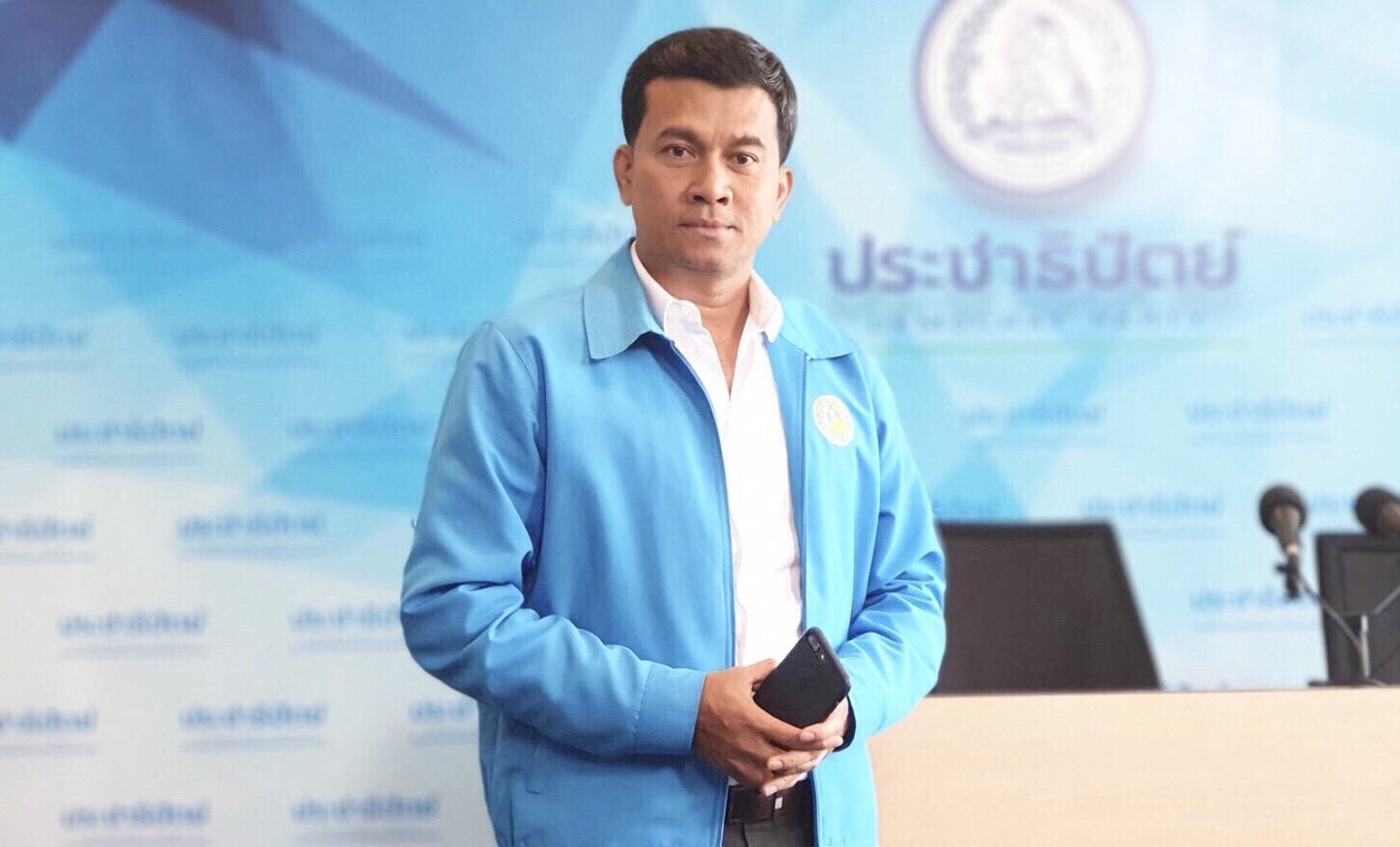 อดีตรองโฆษกปชป. จวก "ผู้ว่าฯกทม." ซ้ำเติมคนจนขึ้นค่ารถไฟฟ้าสายสีเขียว 104 บาทตลอดสาย จับตาเกมตบตาสังคมฮุบสัมปทาน 30 ปี