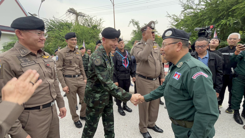 ทบ. บูรณาการรับตัวคนไทย 635 คนกลับประเทศ ด่านคลองลึก สระแก้ว เข้ากระบวนการ ตม. ตามหลักสากล