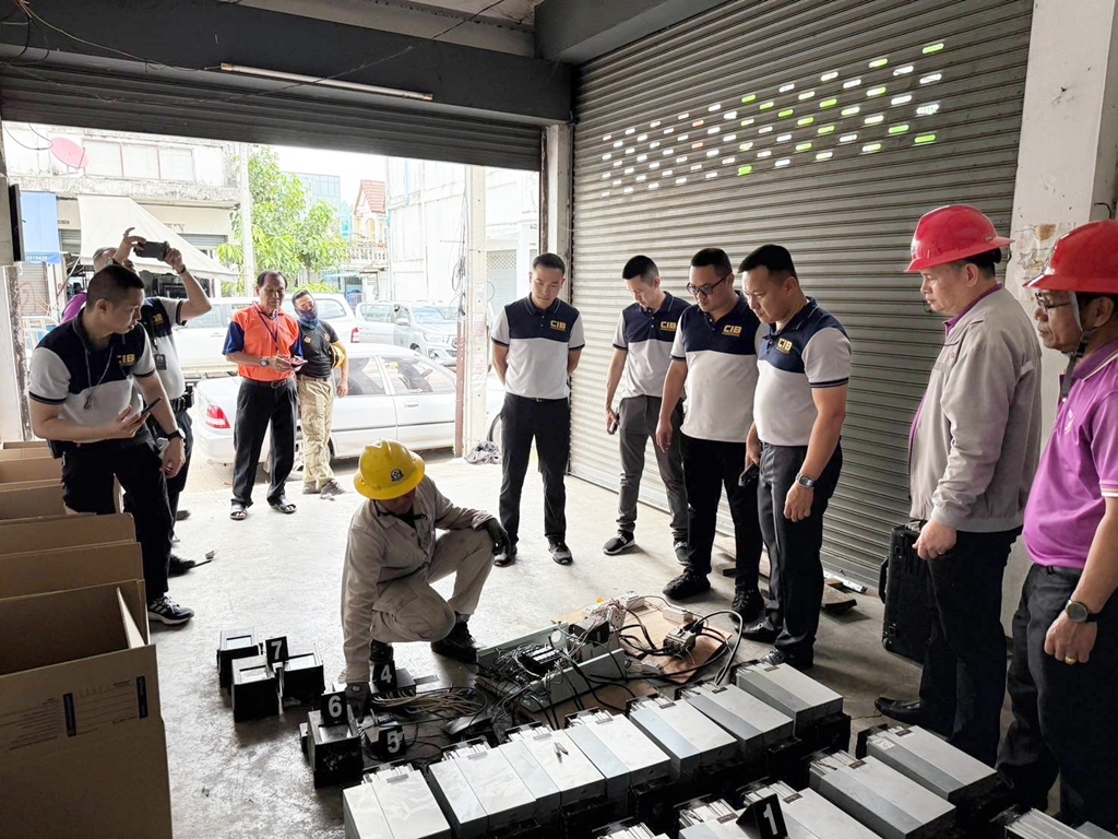 บุกล่าขบวนการเหมืองบิทคอยน์เถื่อน ยึดบ้านร้าง-ลักไฟหลวง เสียหายกว่า 11 ล้าน