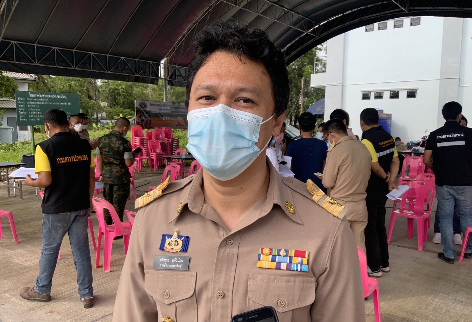นายอำเภอคลองใหญ่บอกคุมโควิดได้ หลังเพิ่มวันละ 20-30 คน/วัน