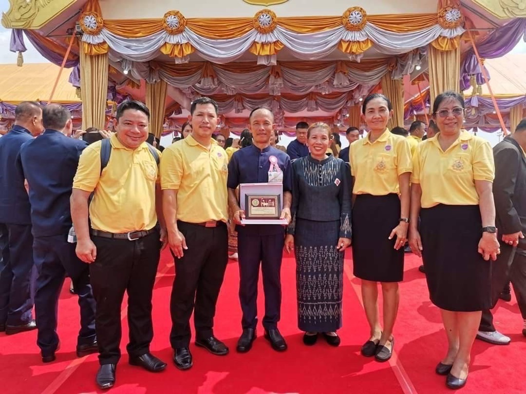 เชิดชู "สนิท ดำบรรณ์" หมอดินดีเด่น ได้รับรางวัลเกษตรกรดีเด่นแห่งชาติ สาขาการพัฒนาดีเด่นเพื่อเกษตรกรรม