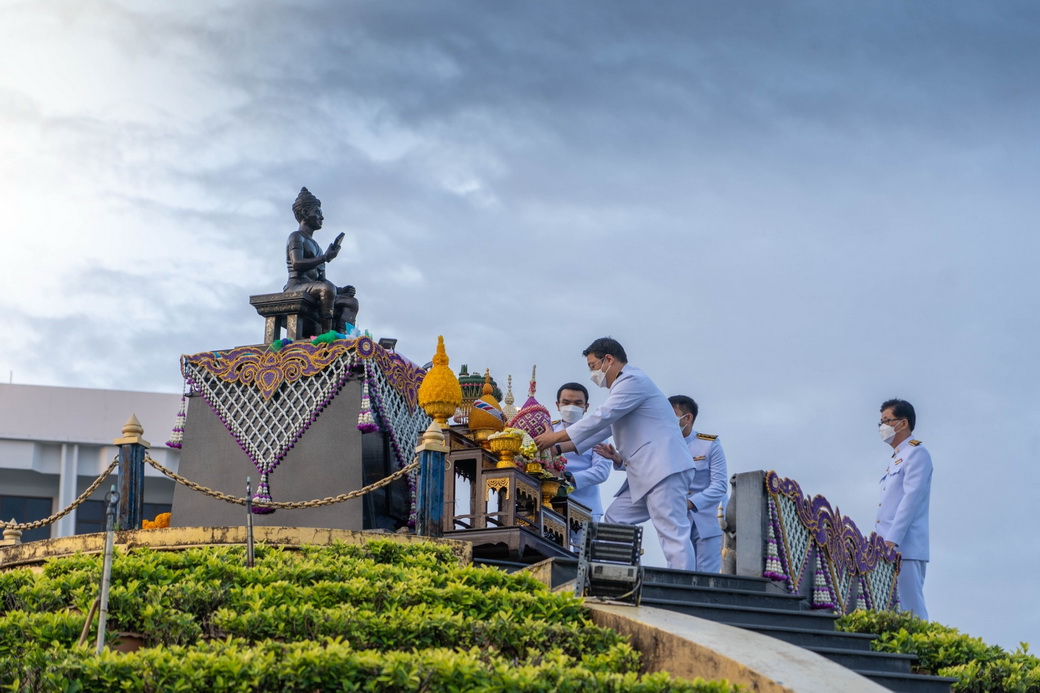 บวงสรวงพ่อขุนฯ "50 ปีมหาวิทยาลัยรามคำแหง" 
