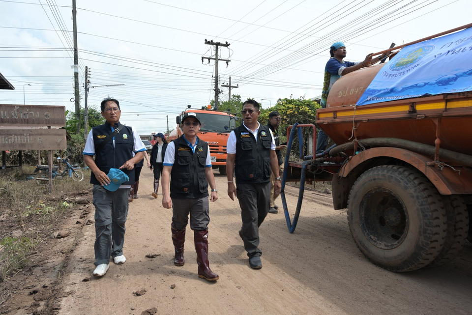 สำนักงานชลประทานที่ 3  ลงพื้นที่อุตรดิตถ์  เร่งช่วยเหลือประชาชนหลังน้ำลดจากพายุ “บัวลอย” 