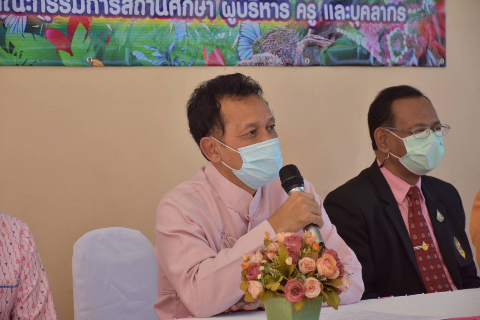 ผู้ว่าฯพังงา ตรวจความพร้อมเปิดเรียนวันแรก  โรงเรียนปฏิบัติเข้มตามมาตรการสาธารณสุข