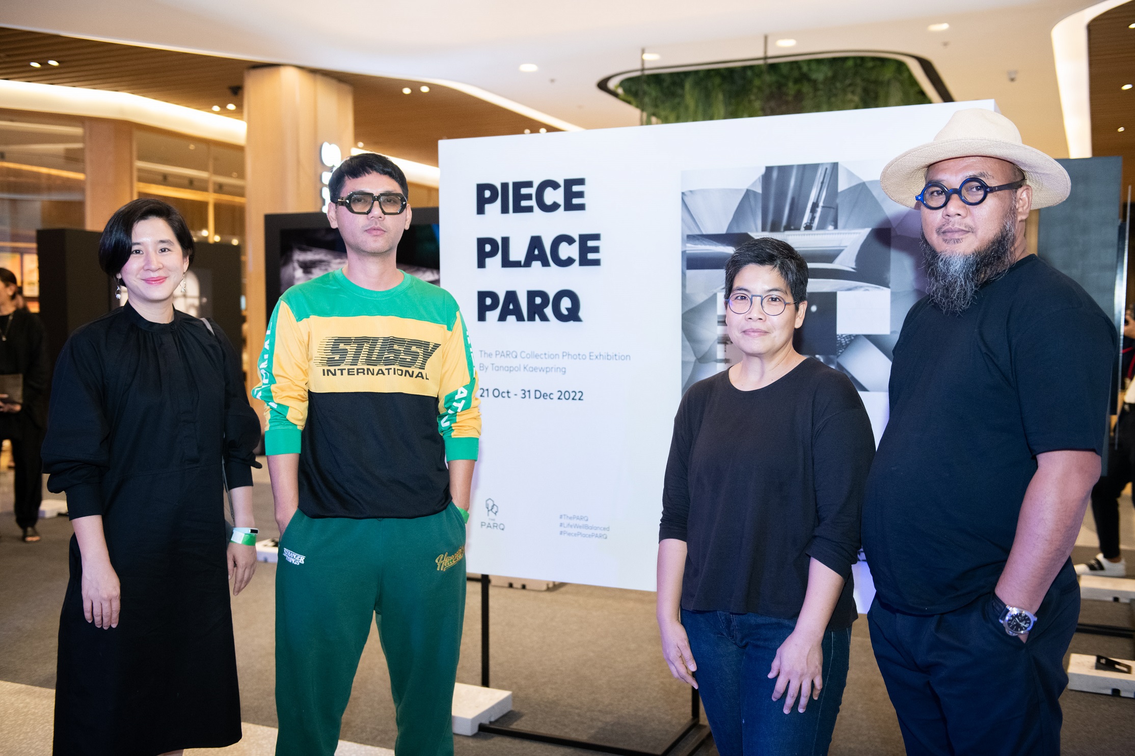 เปิดมุมมองใหม่ The PARQ collection  ผ่านนิทรรศการภาพถ่ายขาวดำ Piece Place PARQ 