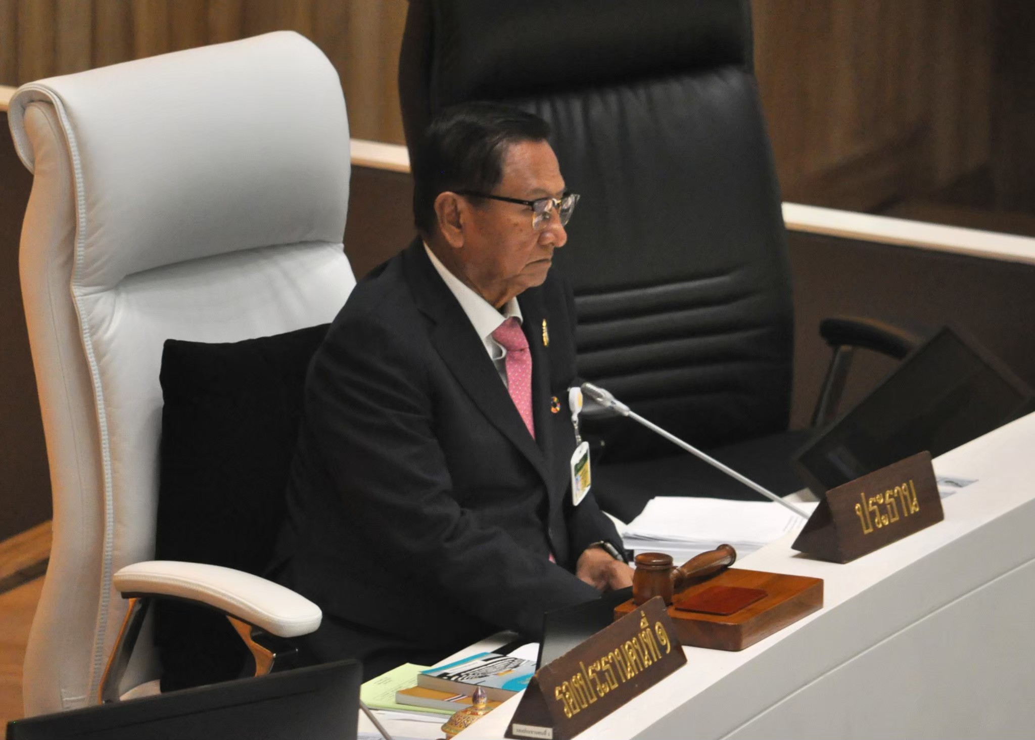 ที่ประชุมส.ว. เสนอยกเลิกหมวดปฏิรูป ชี้เป็นแค่พิธีกรรม  ไปไม่ถึงไหน 