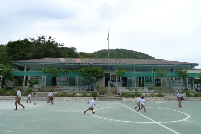 รายงานพิเศษ I ศธ.เดินเครื่อง77โรงเรียนนิติบุคคล	