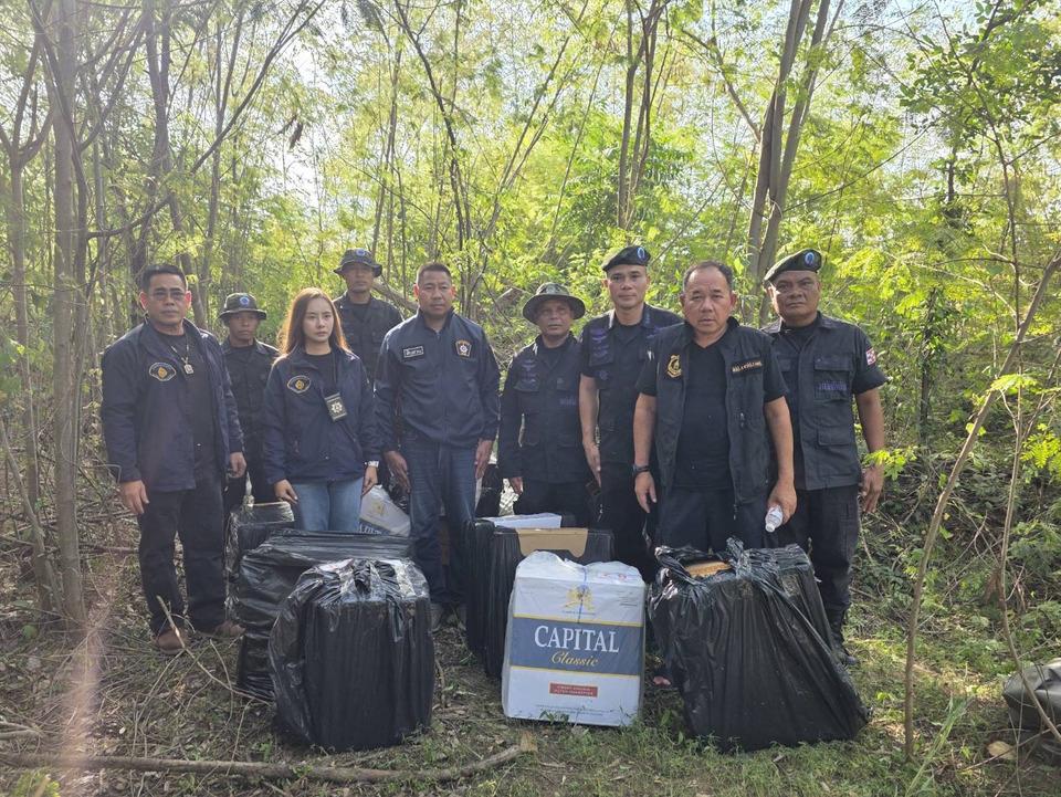 กองทัพเรือย้ำ “ปิดด่าน 100%” เห็นผลชัด สกัดบุหรี่เถื่อนชายแดนจันทบุรี ยึดของกลางกว่า 8 ล้านบาท