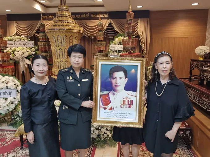 ร่วมพิธีการพระราชทานเพลิงศพ พล.ต.ท.ไพฑูรย์ สุวรรณวิเชียร ม.ว.ม.,ป.ช.,ภ.ป.ร.๕ อดีต ผู้ช่วยอธิบดีกรมตำรวจ