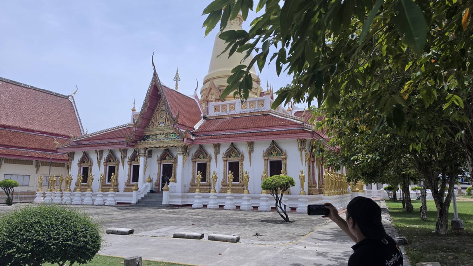 แม่บุกวัดสระเกษ สงขลา โต้ข่าวมั่ว! ลูกชายยังติดคุก ลั่นเป็นไปไม่ได้ออกมาก่อเหตุซ้ำ 