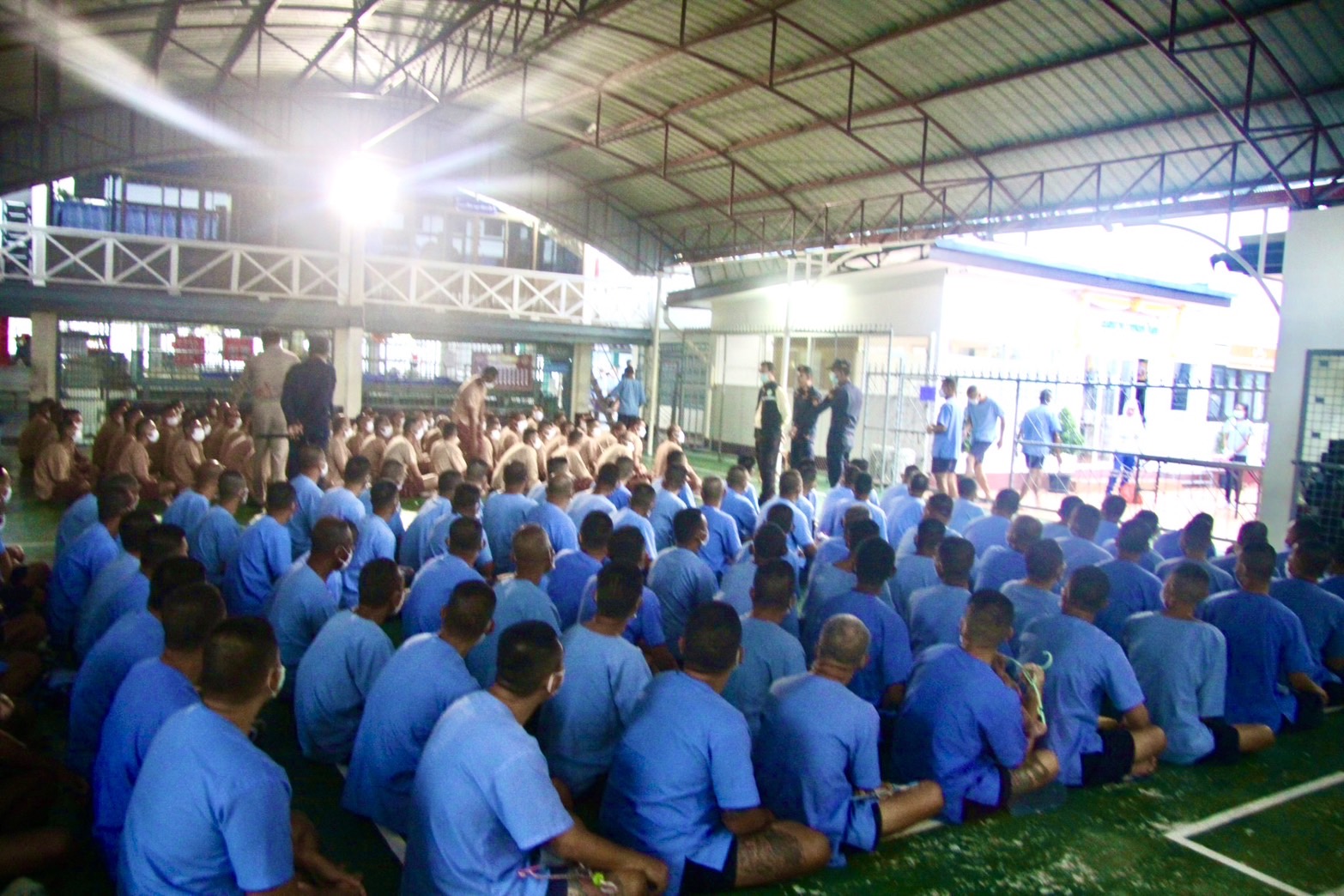 อำเภอเบตงจู่โจมตรวจค้นภายในเรือนจำปราบปรามยาเสพติดขจัดซึ่งสิ่งของต้องห้าม
