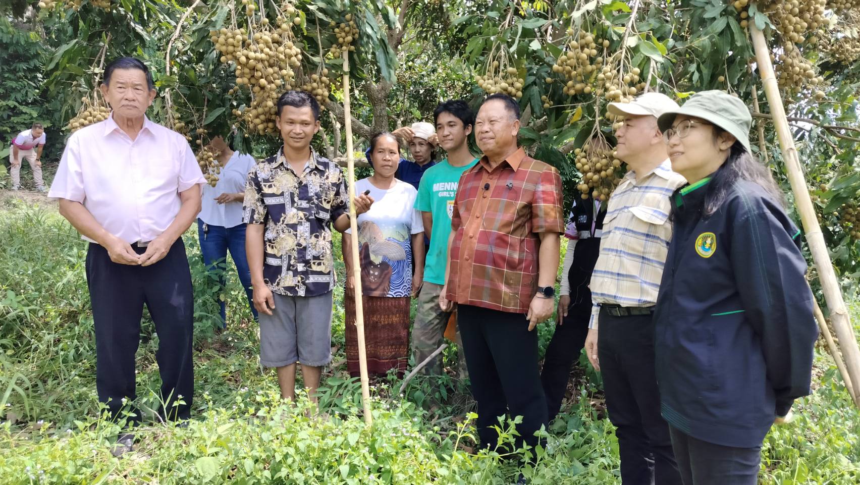 ผู้ว่าฯสุรินทร์เปิดฤดูกาลท่องเที่ยวเชิงเกษตรบัวเชด พื้นที่ปลูกทุเรียนคุณภาพที่ดีแห่งหนึ่งในจังหวัด
