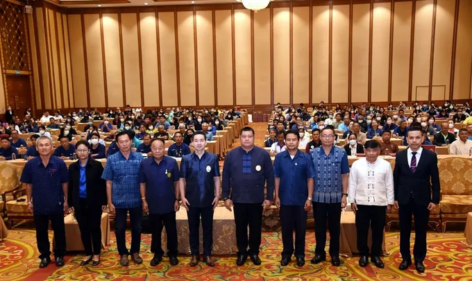 กรมข้าว รวมพลคนศูนย์ข้าว ถกทิศทางการดำเนินงานศูนย์ข้าวชุมชนและองค์กรชาวนา ปี 66