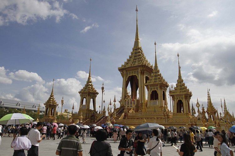 “ธนะศักดิ์”เตรียมชง ขยายเวลาเข้าชมพระเมรุมาศ 