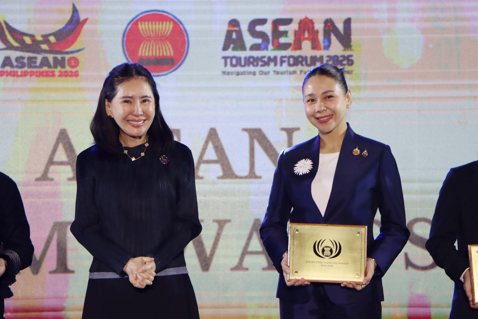 อุทัยธานีผงาดเวทีโลก! "ปานัดฌา ไทยเศรษฐ์" ดันเทศบาลเมืองฯคว้ามาตรฐาน “เมืองท่องเที่ยวสะอาดอาเซียน” ตอกย้ำความสำเร็จ 1 ใน 100 เมืองยั่งยืนโลก