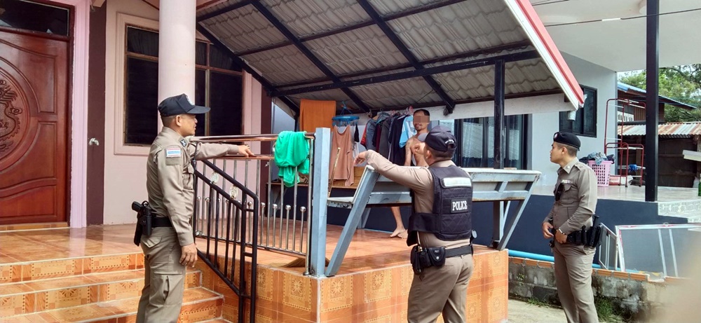 ตำรวจ สภ.เมืองร้อยเอ็ด รุดดูแลผู้ป่วยยาเสพติด-เฝ้าระวังในพื้นที่