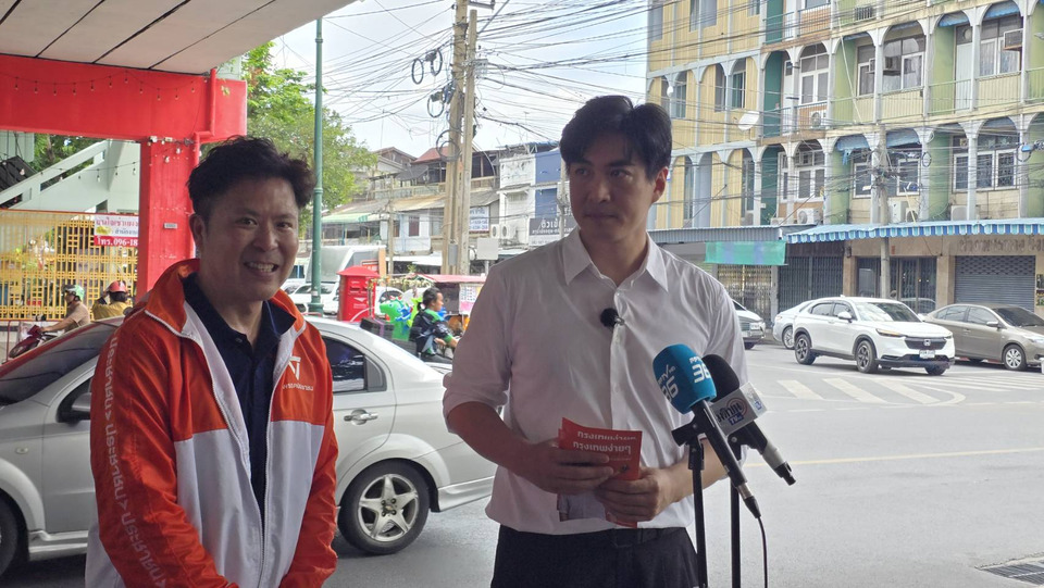 “ดร.โจ” ลุยตลาดพลู ถิ่นเก่า ฟังเสียงค้าขาย-ค่าครองชีพ ชูพัฒนาย่านท่องเที่ยว แจงปมรถไฟฟ้า 40 บาท