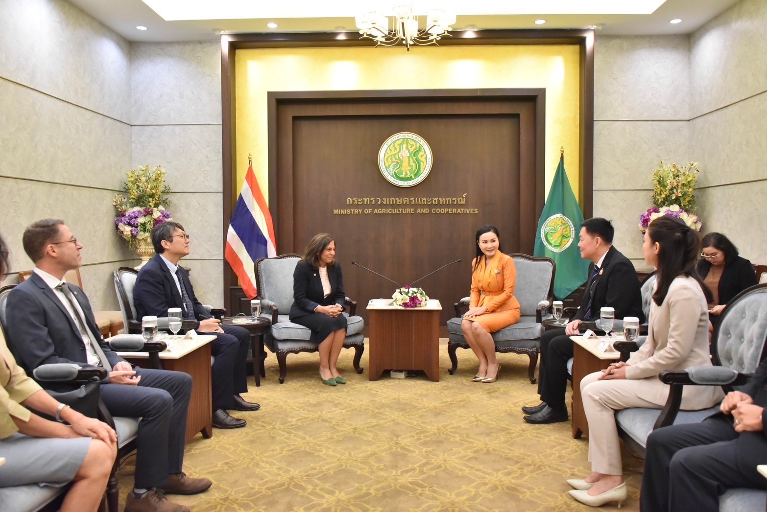 “รมว.นฤมล” หารือ ผอ.สถาบันวิจัยข้าวระหว่างประเทศ กระชับความร่วมมือด้านการวิจัยข้าวและพัฒนาบุคคลากร 