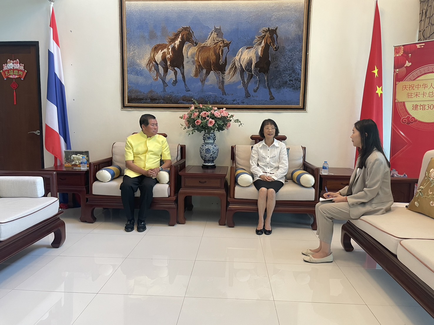 "นิพนธ์" หารือ "กงสุลใหญ่จีน" จ.สงขลา แลกเปลี่ยนประสบการณ์การพัฒนาฯ ผลสำเร็จแก้ปัญหาความยากจน 