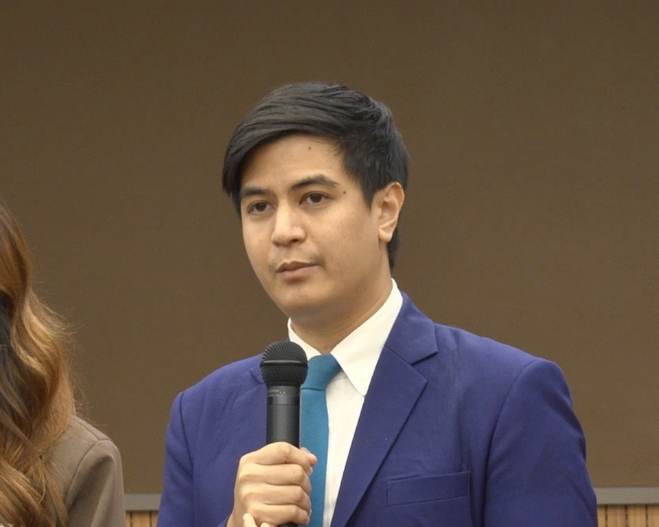 ‘พริษฐ์’ แย้มจังหวะยื่น ‘อภิปรายไม่ไว้วางใจ’ สมัยประชุมหน้า ขนสารพัดปมทุจริตถอนสมอรัฐบาล
