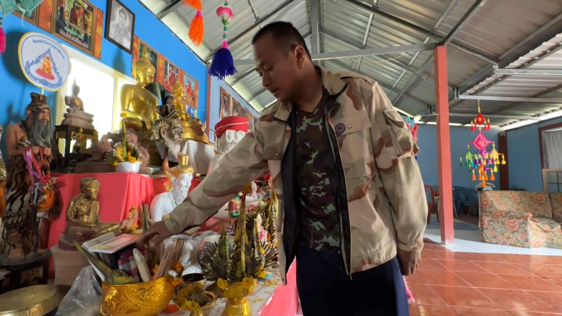 เจ้าของสำนักพราหมณ์ขอนแก่นวอนตำรวจเร่งล่าตัวคนร้ายทุบกระจกเข้ามาขโมยของหายเรียบ