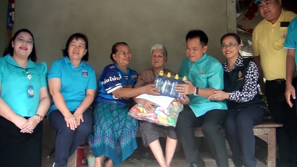 นอภ.วารินชำราบ ลงพื้นที่ "คำคีง" กลุ่มคุณแม่ผู้สูงอายุ