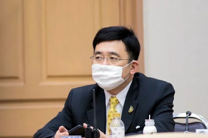 'หมอรุ่งเรือง'ชี้ พ.ร.บ.กัญชา ออกมาหวังเกิดการควบคุม ย้อนถามพรรคการเมืองเตะถ่วงทำเพื่ออะไร