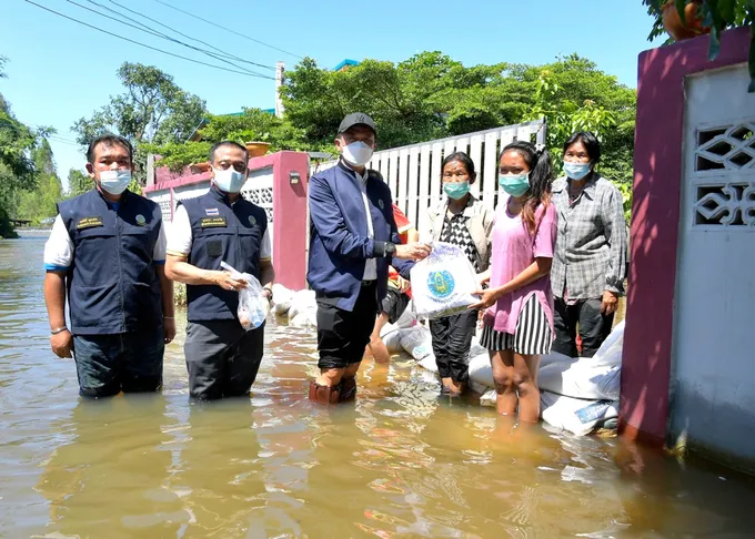 กรมชลฯ เดินหน้ามอบถุงยังชีพ พร้อมวางแนวทางแก้ไขปัญหาน้ำท่วม-แล้ง ให้ชาวจ.ขอนแก่น 