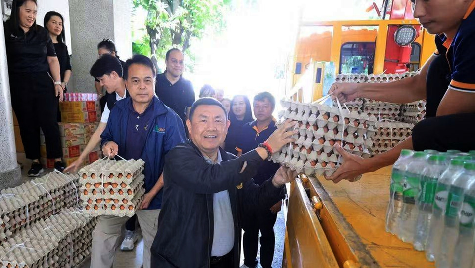 เลขาฯ ส.ป.ก. ปล่อยคาราวาน “รถบรรเทาทุกข์” ส่งธารน้ำใจช่วยผู้ประสบอุทกภัยภาคใต้