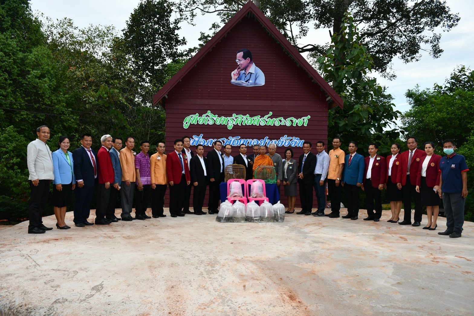 เลขาฯอาชีวศึกษา เปิดโครงการอาชีวศึกษาเปิดโลกทัศน์การเรียนรู้วิชาการอย่างยิ่งใหญ่ ที่ศรีสะเกษ 