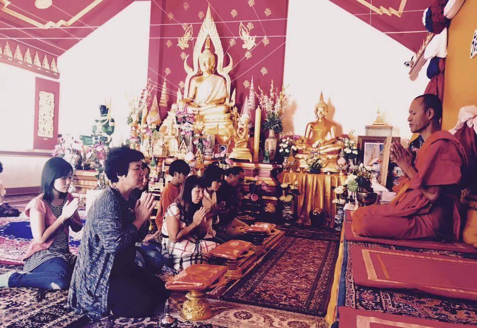 ครอบครัว 2 น.ศ.เดินสายทำบุญ ขอบคุณคนไทยที่ติดตามข่าว 