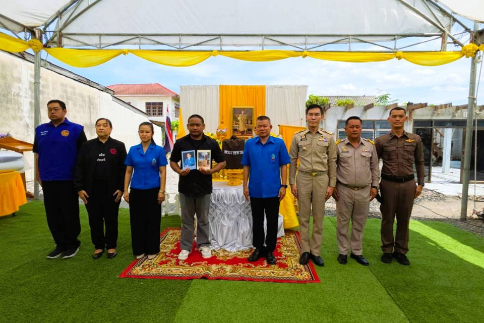 ลพบุรีเชิญสิ่งของพระราชทานช่วยครอบครัวผู้ประสบอัคคีภัย อำเภอชัยบาดาล สร้างขวัญกำลังใจผู้เดือดร้อน 
