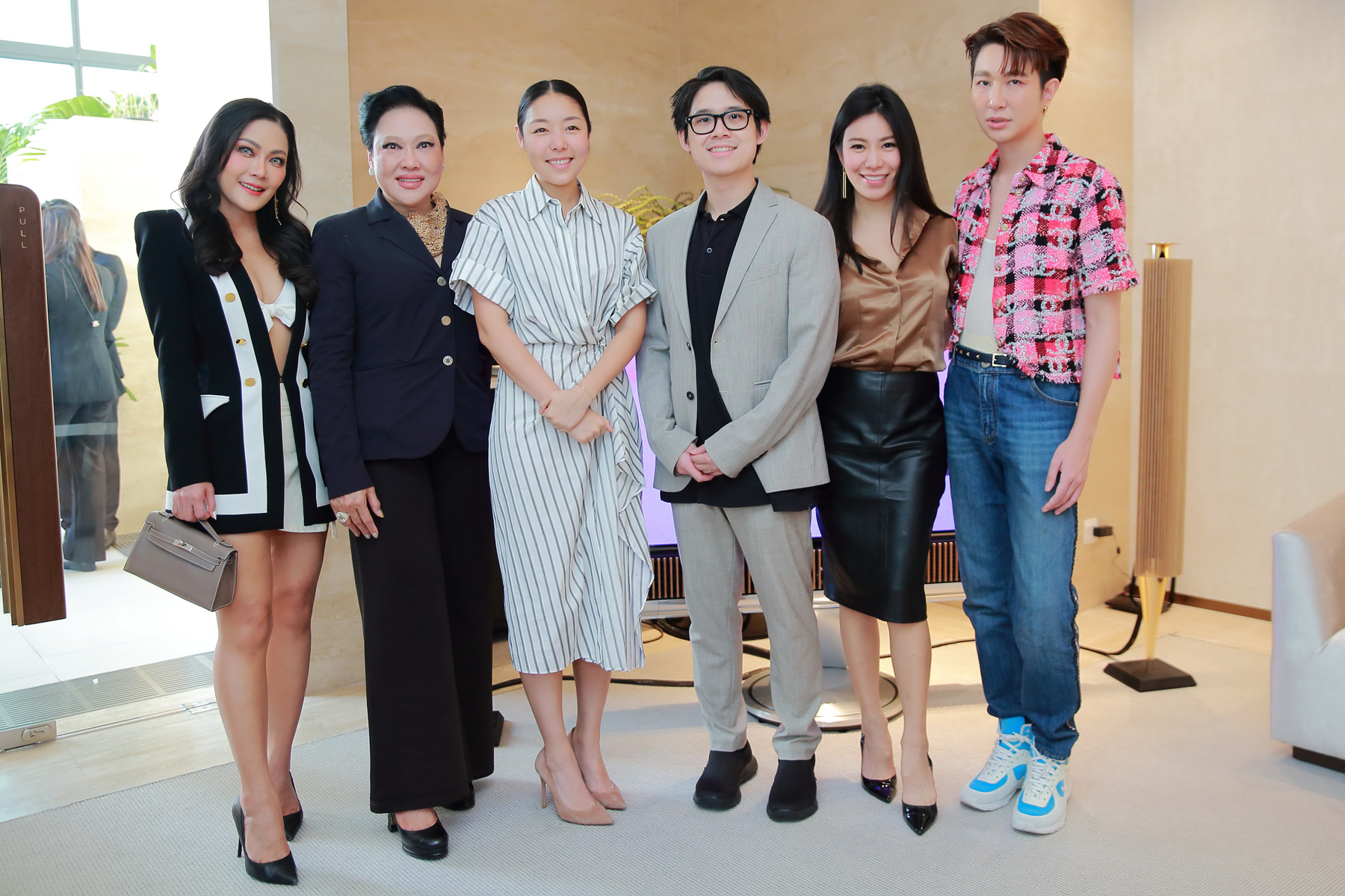 ชมห้องชุดสุดหรู เดอะ สแตรนด์ ทองหล่อ พร้อมชุดโฮมเธียเตอร์ ที่สุดแห่งปีจากบี แอนด์ โอ