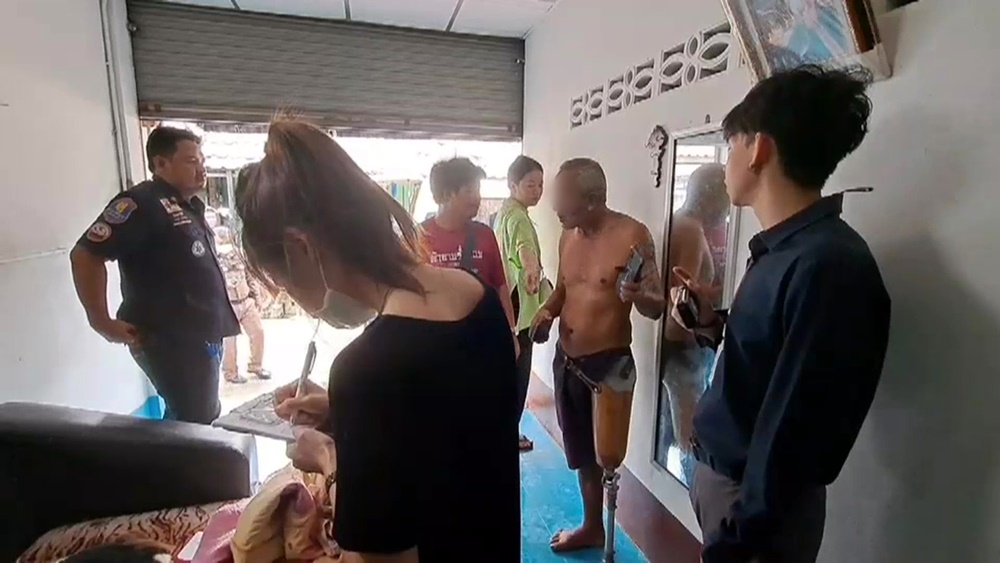 พ่อพิการสุดเศร้า!! ลูกชายวัย 35 ปี กินยาฆ่าตัวตาย เครียดรุมเร้าไม่มีงานทำ 
