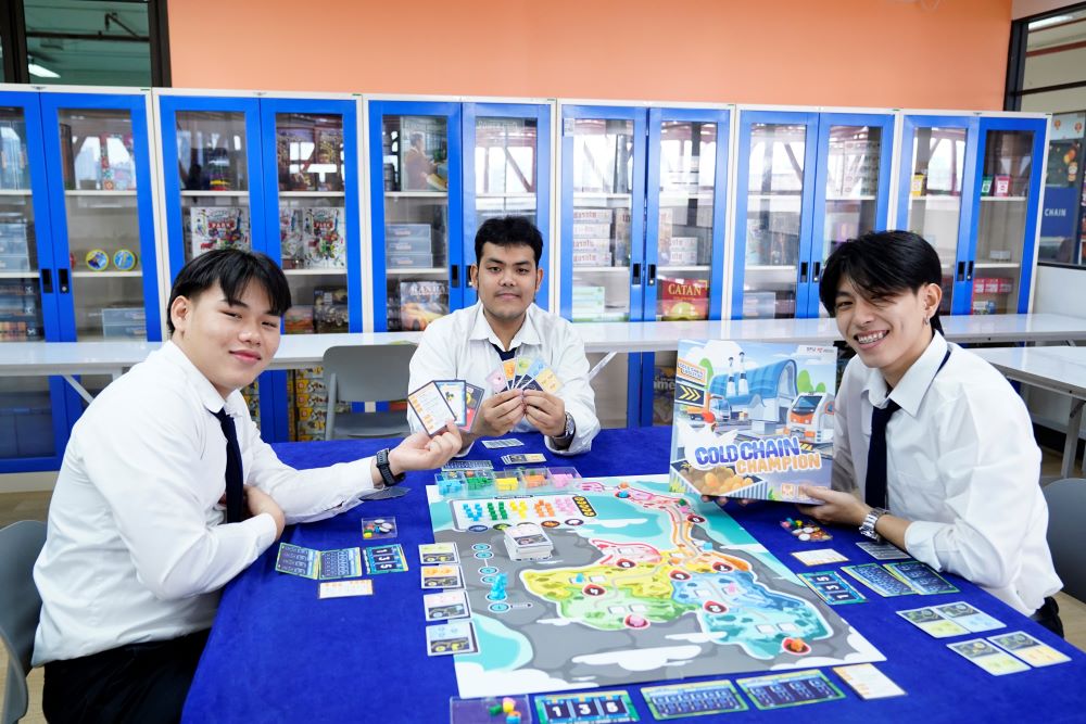 SPU สุดครีเอท เรียนโลจิสติกส์ผ่านบอร์ดเกมและ VR รายแรก เอาใจคนรุ่นใหม่เรียนไม่น่าเบื่อ มีงานรองรับ รายได้สูง