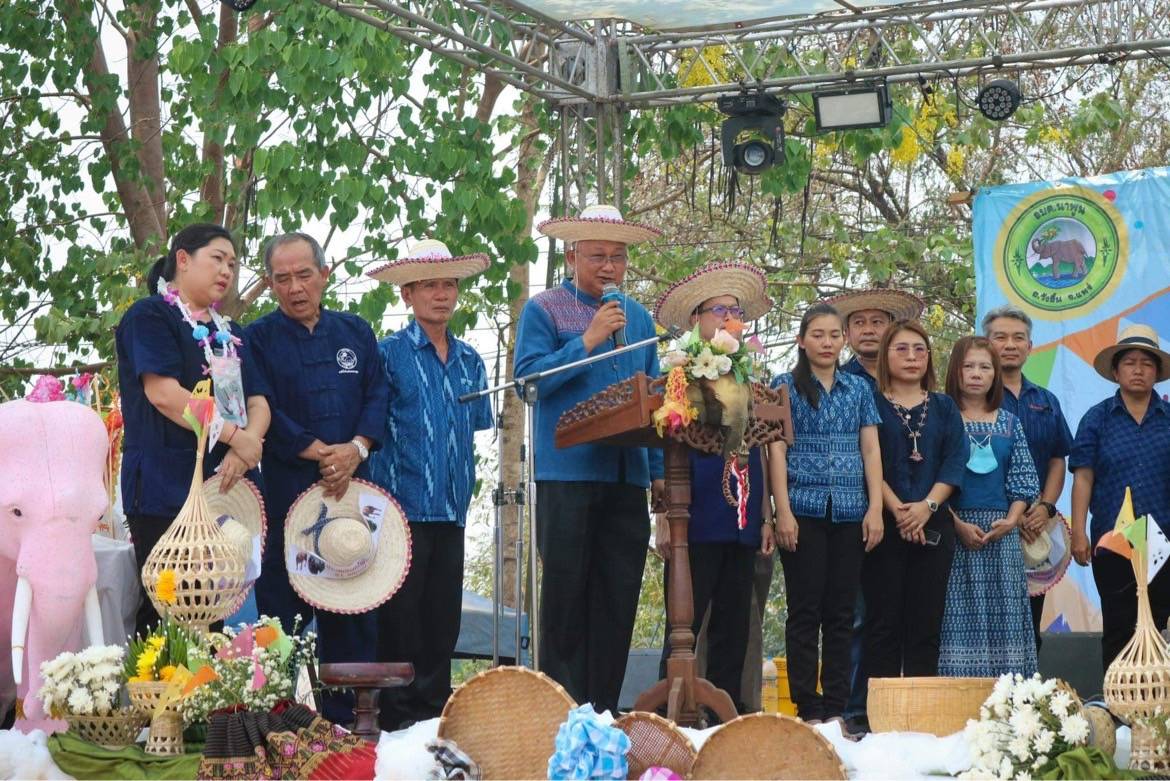 อบต.นาพูนจัดพิธีแห่น้ำช้างสงกรานต์ชาวนาพูนสืบทอดประเพณีอันยาวนาน  