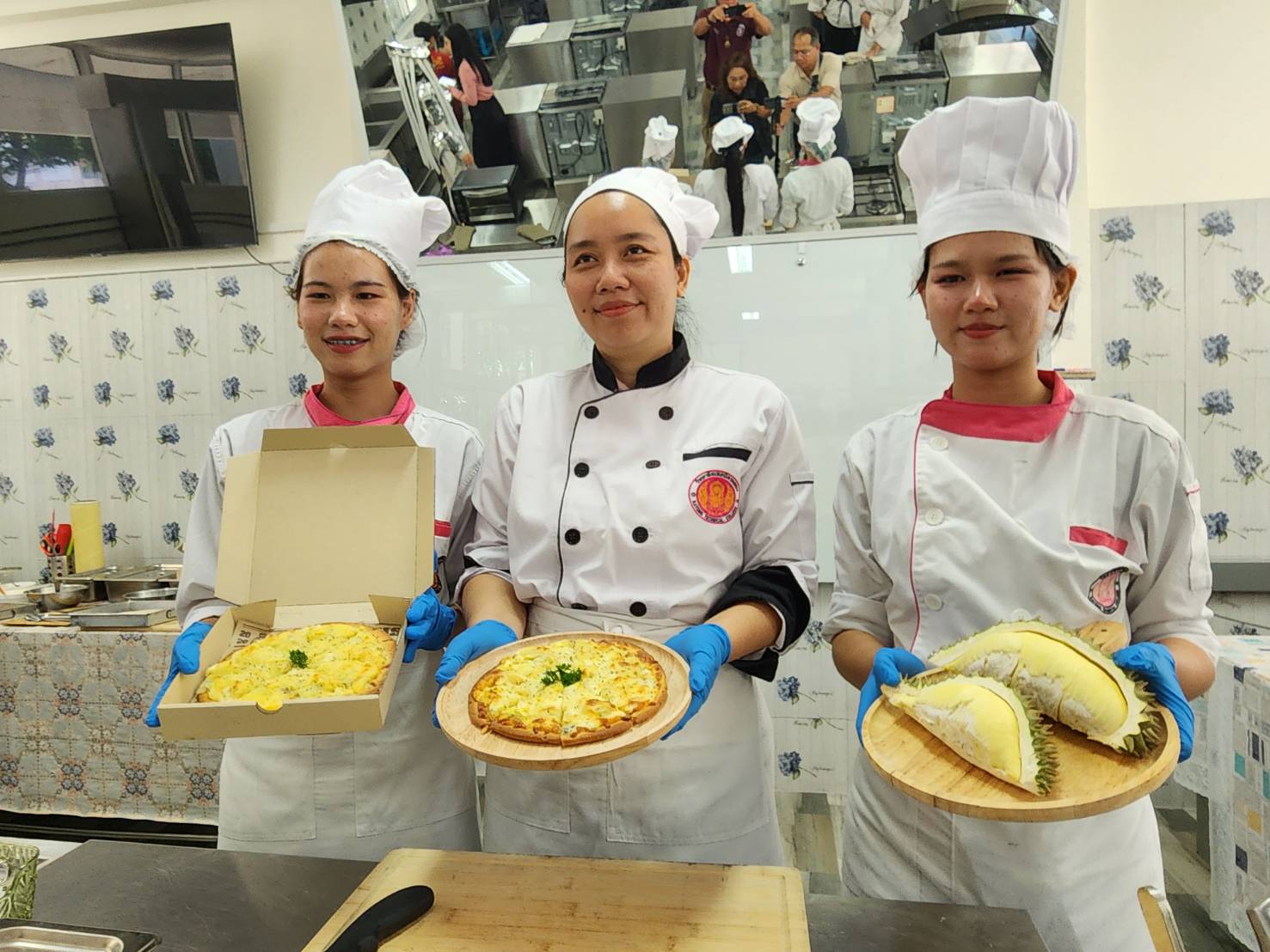 เทคนิคระยอง เปิดตัว 'พิซซ่าหน้าทุเรียน' นำวัตถุดิบที่มีในท้องถิ่นมาต่อยอด เพิ่มมูลค่า