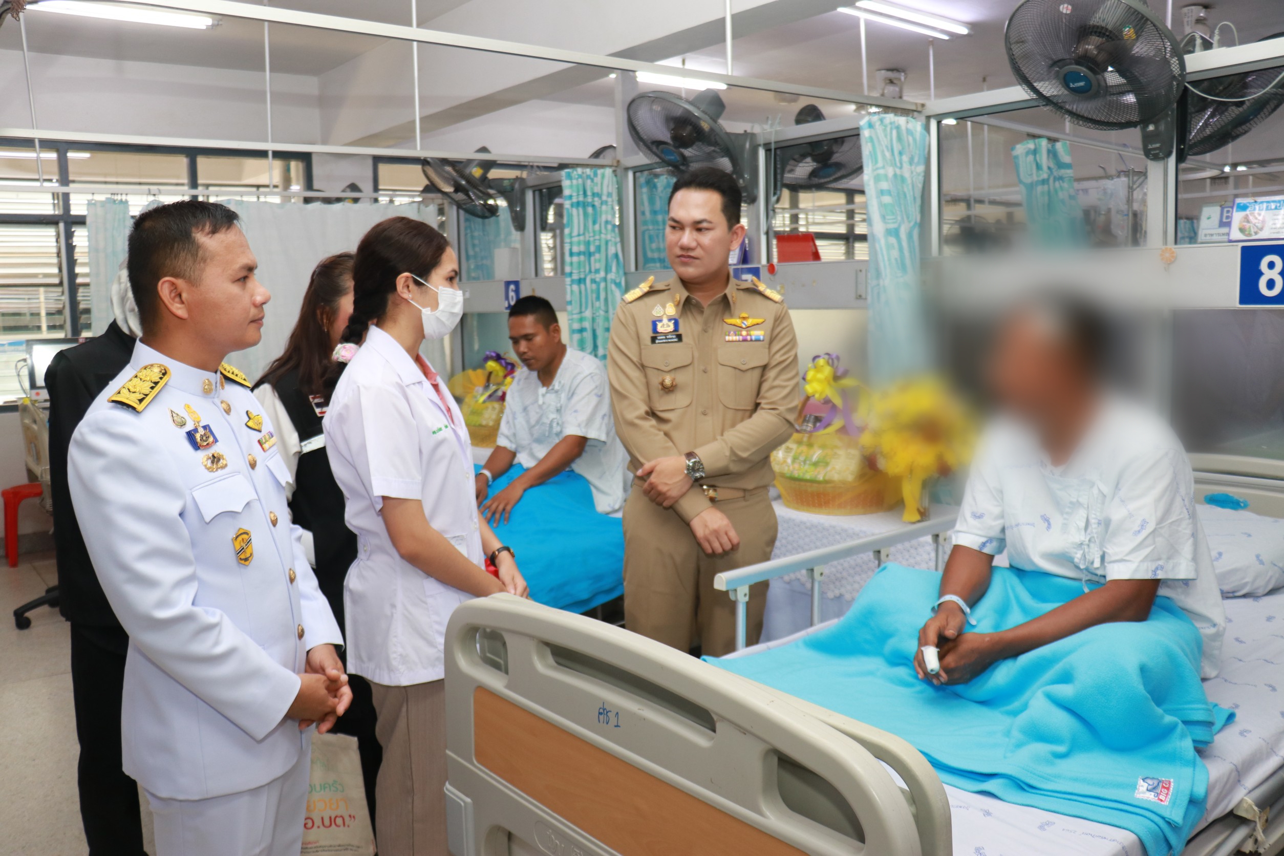 ศอ.บต.รุดเยียวยา และเยี่ยมให้กำลังใจจนท.รับบาดเจ็บจากเหตุการณ์ความไม่สงบฯ
